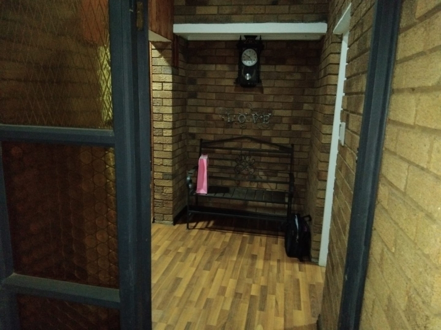 4 Bedroom Property for Sale in Lourenspark North West